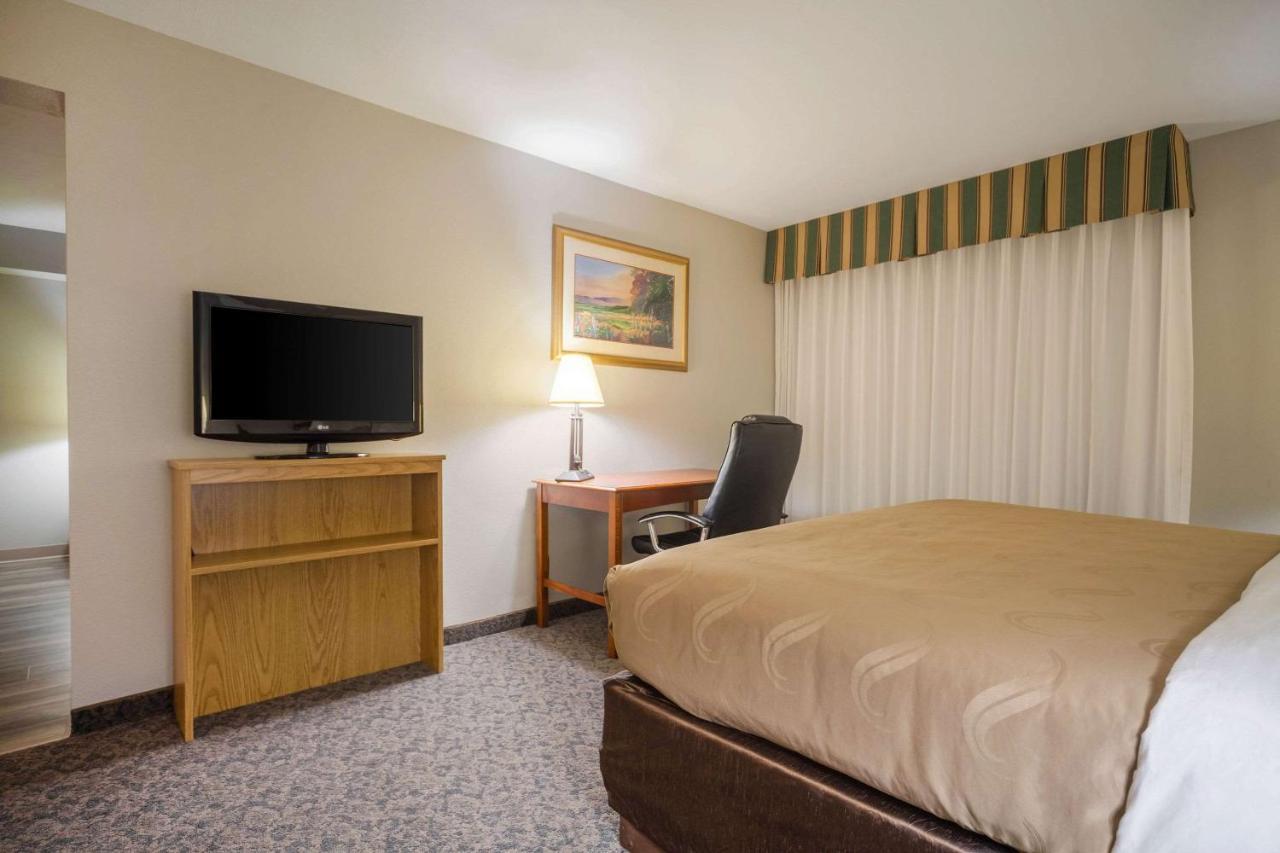 Suburban Studios I-80 Grand Island Doniphan Dış mekan fotoğraf
