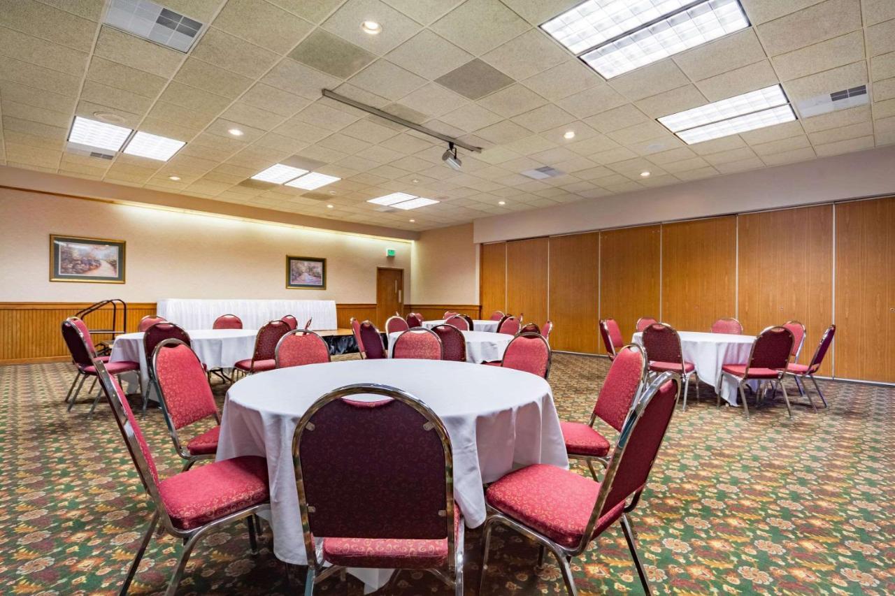 Suburban Studios I-80 Grand Island Doniphan Dış mekan fotoğraf