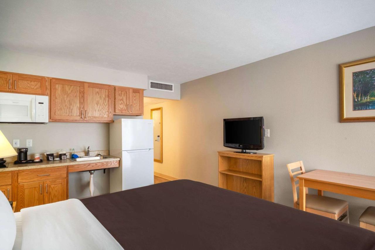 Suburban Studios I-80 Grand Island Doniphan Dış mekan fotoğraf